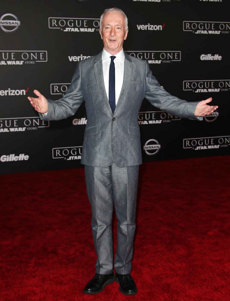 anthony daniels pictures anthony daniels picture 5 premiere of walt disney anthony daniels pictures anthony daniels picture 5 premiere of walt disney