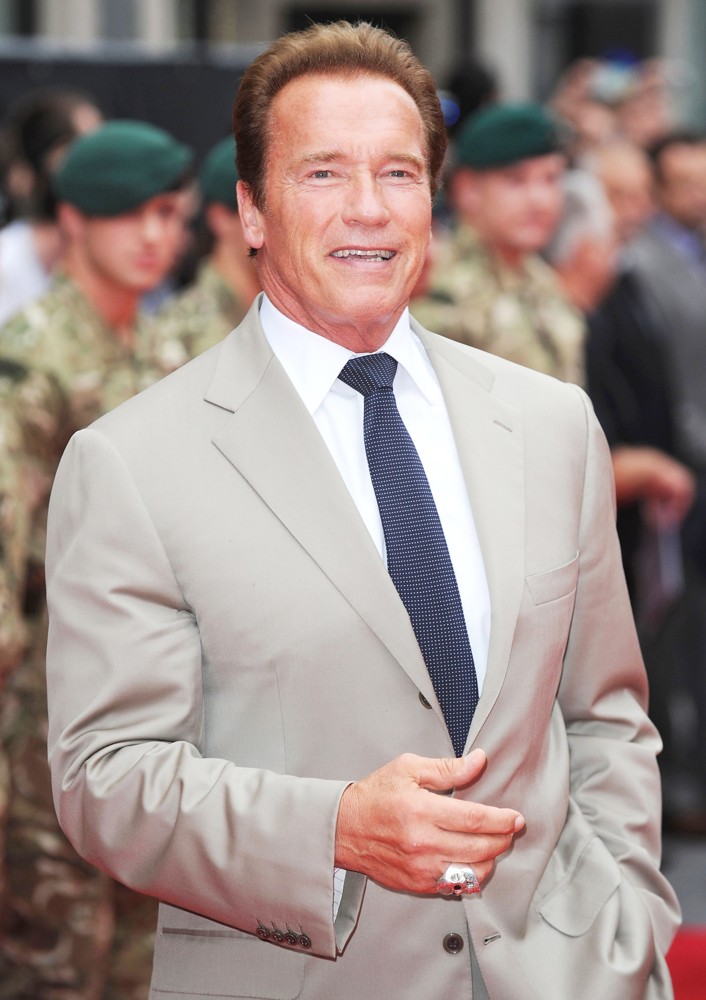 Arnold Schwarzenegger - Beautiful HD Wallpapers