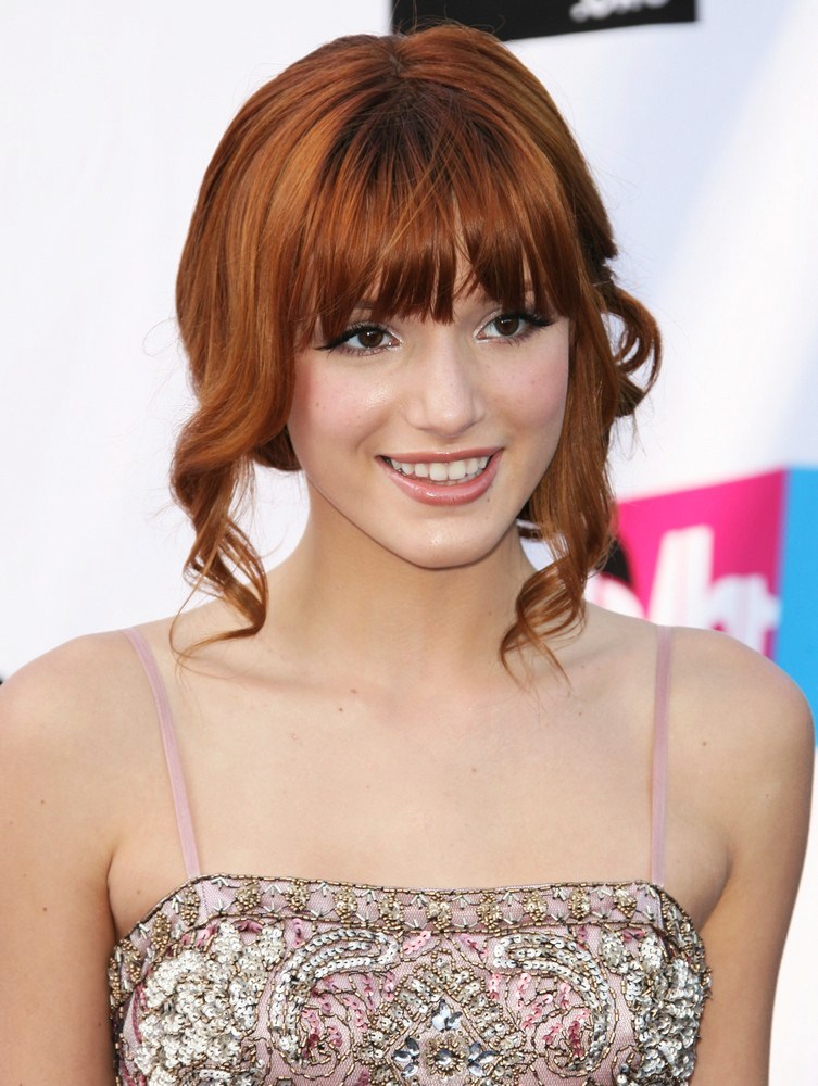 Bella Thorne - Photo Actress