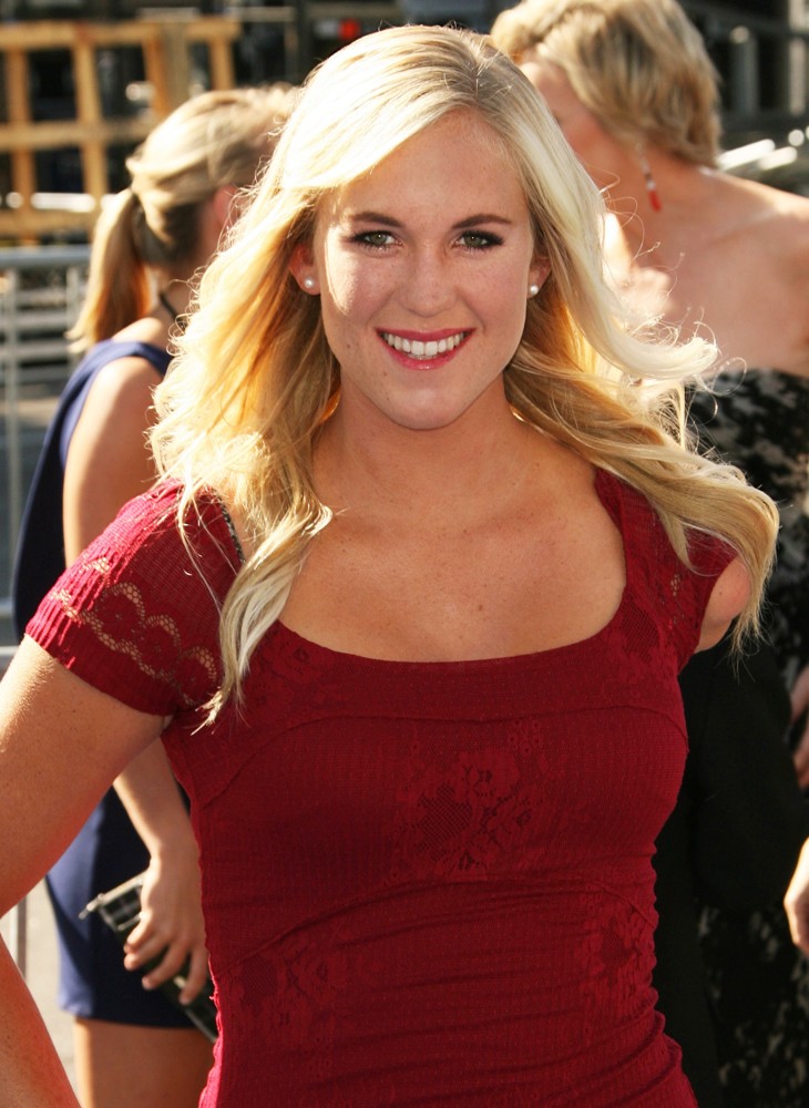 Bethany Hamilton Picture 12 2011 Do Something Awards Arrivals