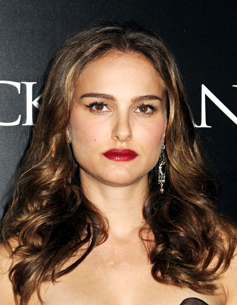 The #39; Black Swan#39; actress The Black Swan Actress. The #39; Black Swan#39; actress