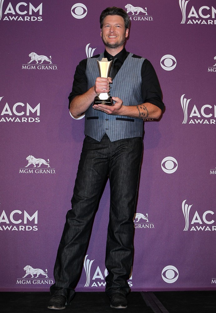 blake shelton awards blake shelton picture 41 2012 acm awards press room blake shelton awards blake shelton picture 41 2012 acm awards press room