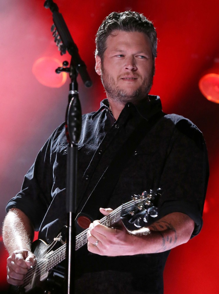 blake shelton images blake shelton picture 50 the 2013 cma music festival day 2 blake shelton images blake shelton picture 50 the 2013 cma music festival day 2