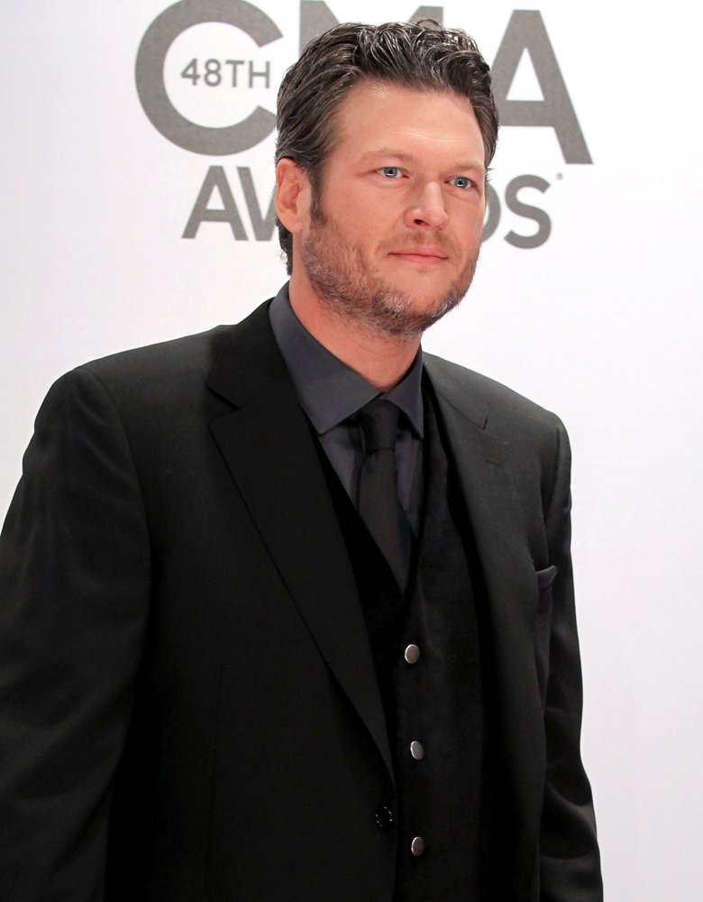 blake shelton awards blake shelton picture 91 48th annual cma awards red carpet blake shelton awards blake shelton picture 91 48th annual cma awards red carpet