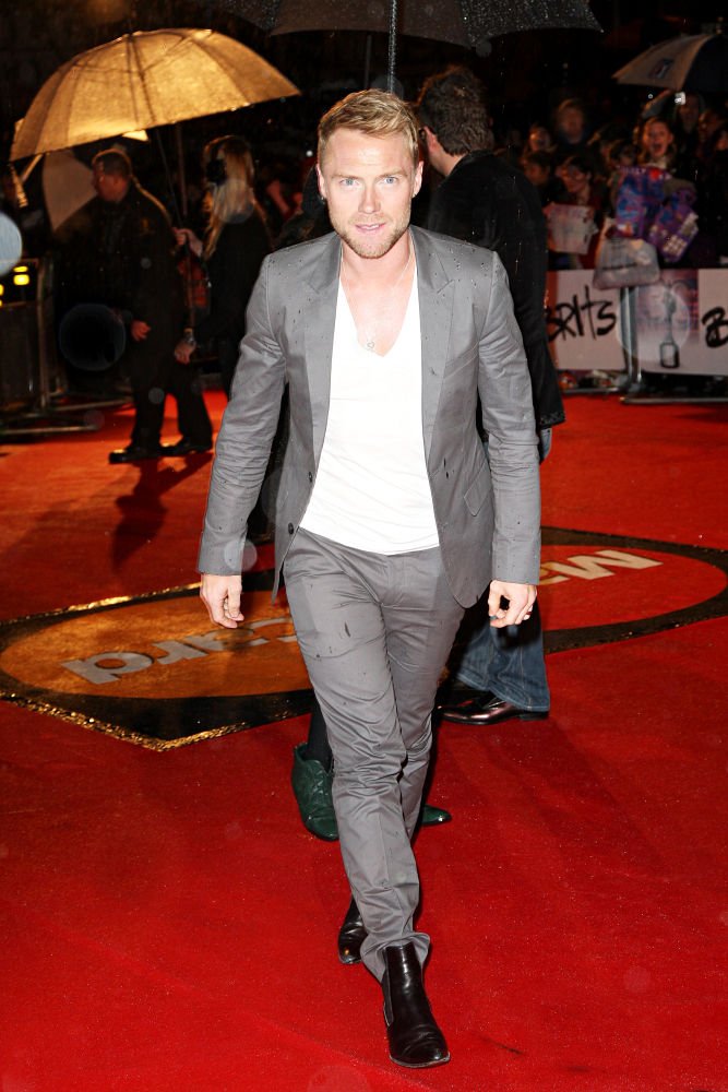 The BRIT Awards 2010 - 30th Anniversary - Arrivals