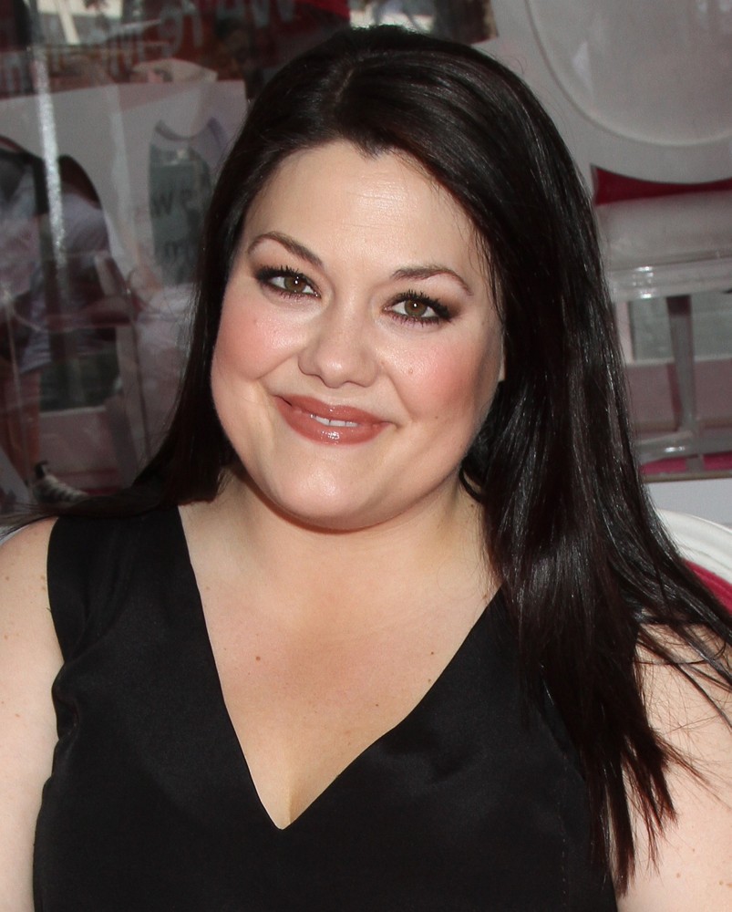 Brooke Elliott Picture 8 - Drop Dead Diva Celebrates 2nd Season with