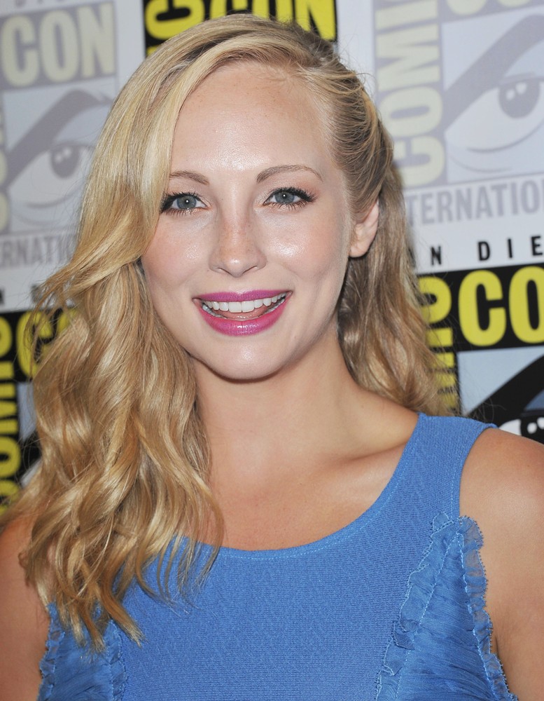 Candice Accola Comic Con 2011 Celebrities at The Convention Centre The