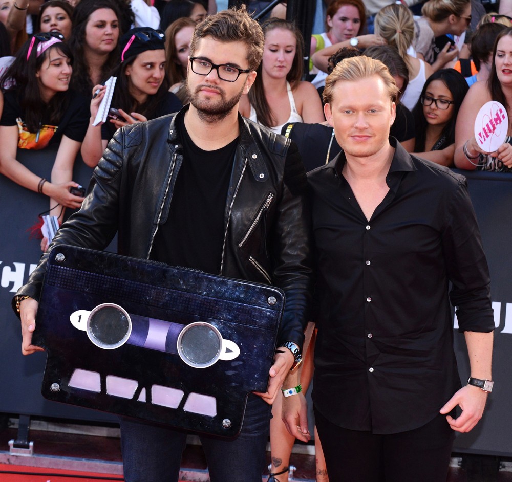 cazzette picture 1 2013 muchmusic video awards arrivals cazzette picture 1 2013 muchmusic video awards arrivals