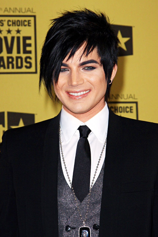 http://www.aceshowbiz.com/images/wennpic/cca_arrivals_004_wenn5416169.jpg