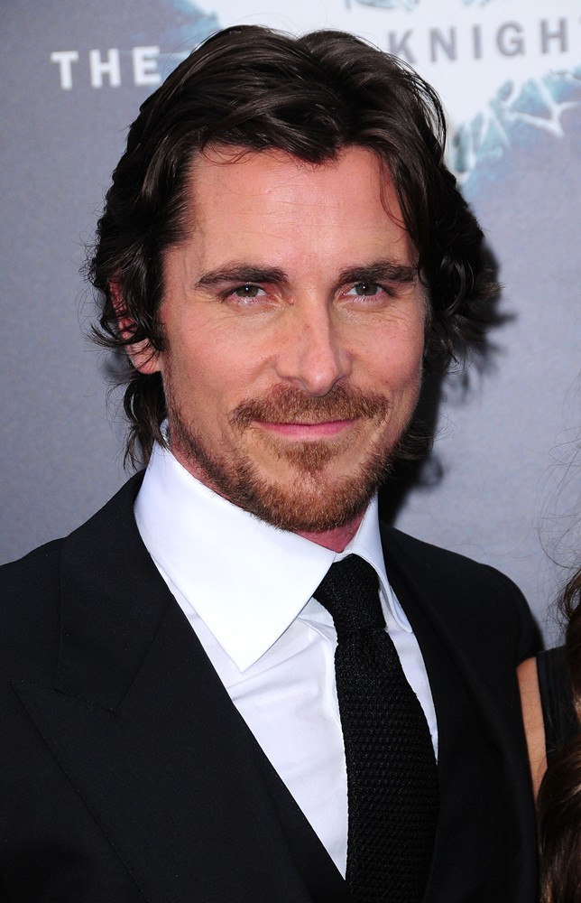 christian-bale-premiere-the-dark-knight-rises-02.jpg