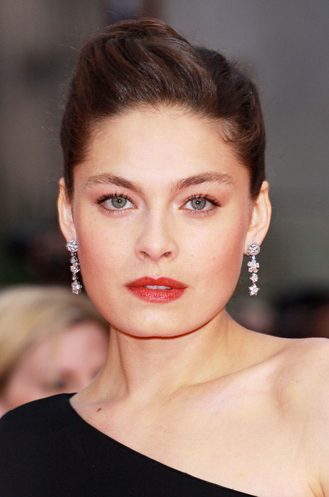 Alexa Davalos - Wallpaper Colection