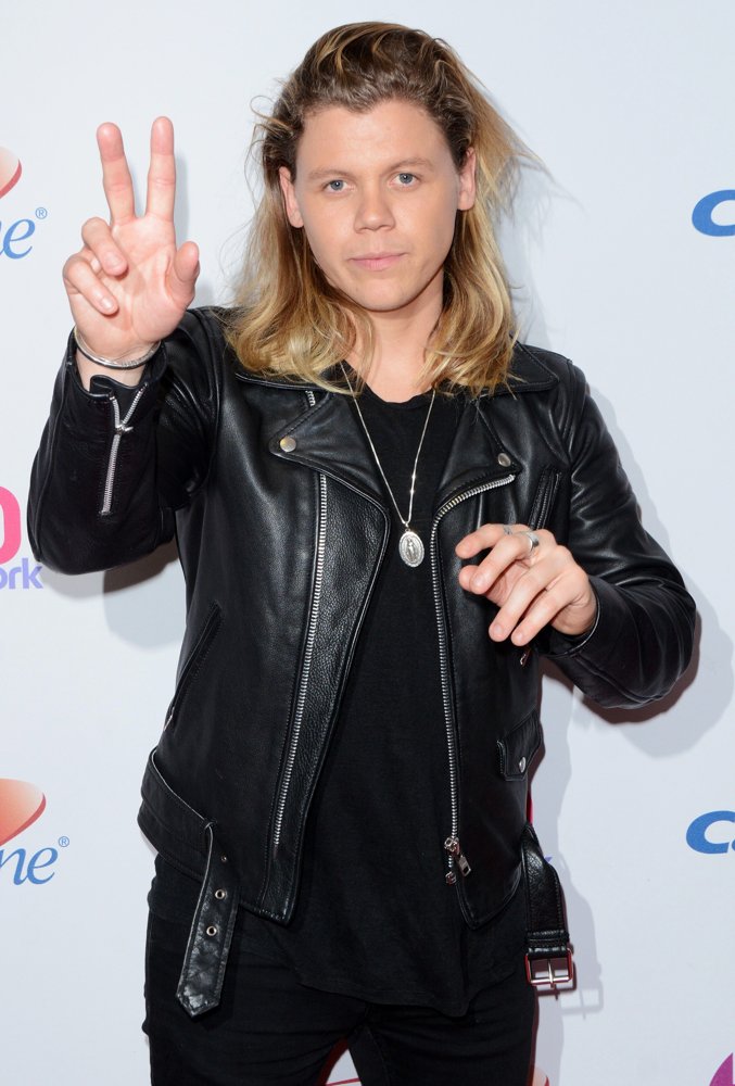 conrad sewell Picture 3 Z100