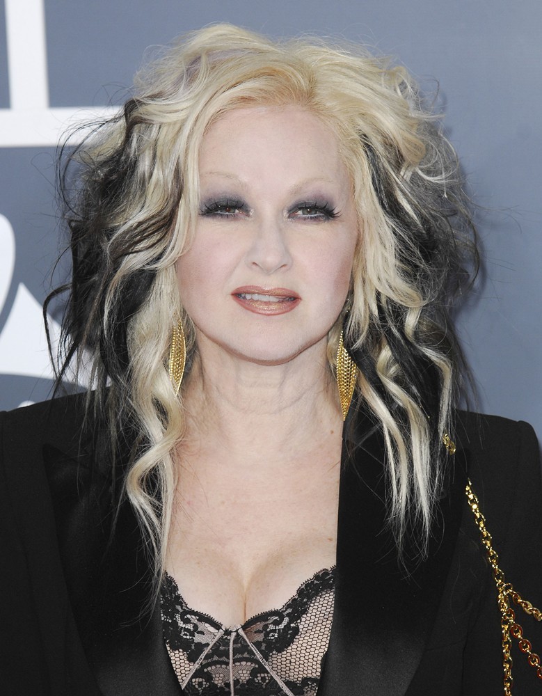 cyndi-lauper-54th-annual-grammy-awards-01.jpg