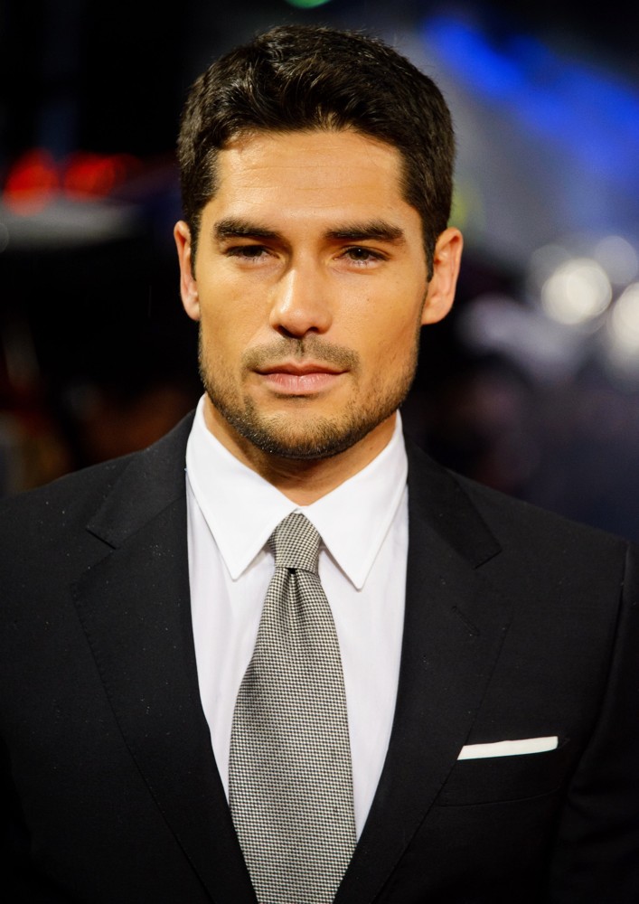 d-j-cotrona-uk-premiere-g-i-joe-retaliat