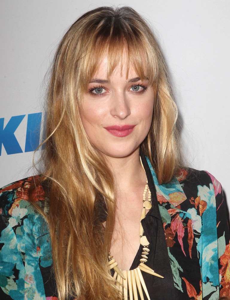 [Image: dakota-johnson-jingle-ball-2012-01.jpg]