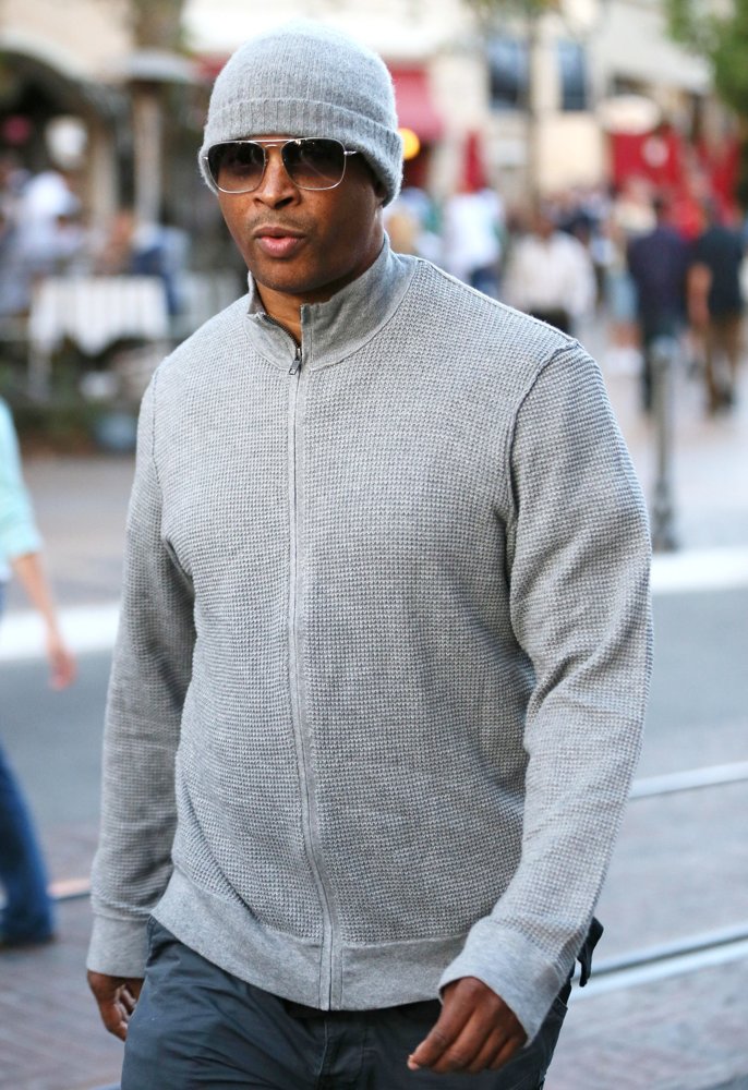 Damon Wayans Picture 40 - Damon Wayans Out and About at The Grove