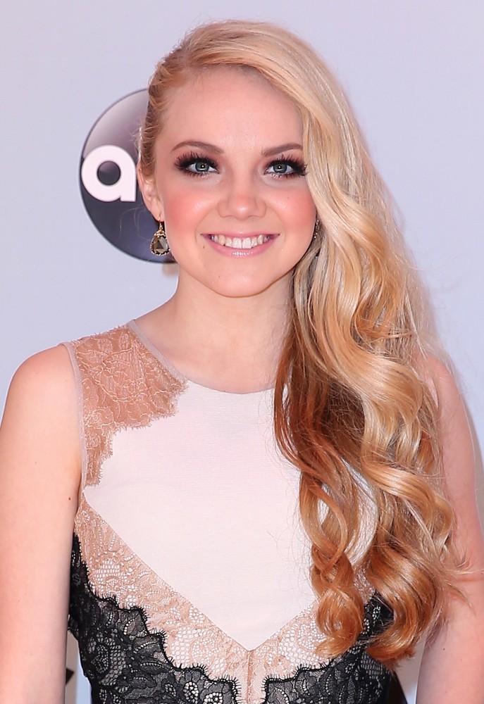 Danielle Bradbery Picture 24 - 47th Annual CMA Awards - Red Carpet
