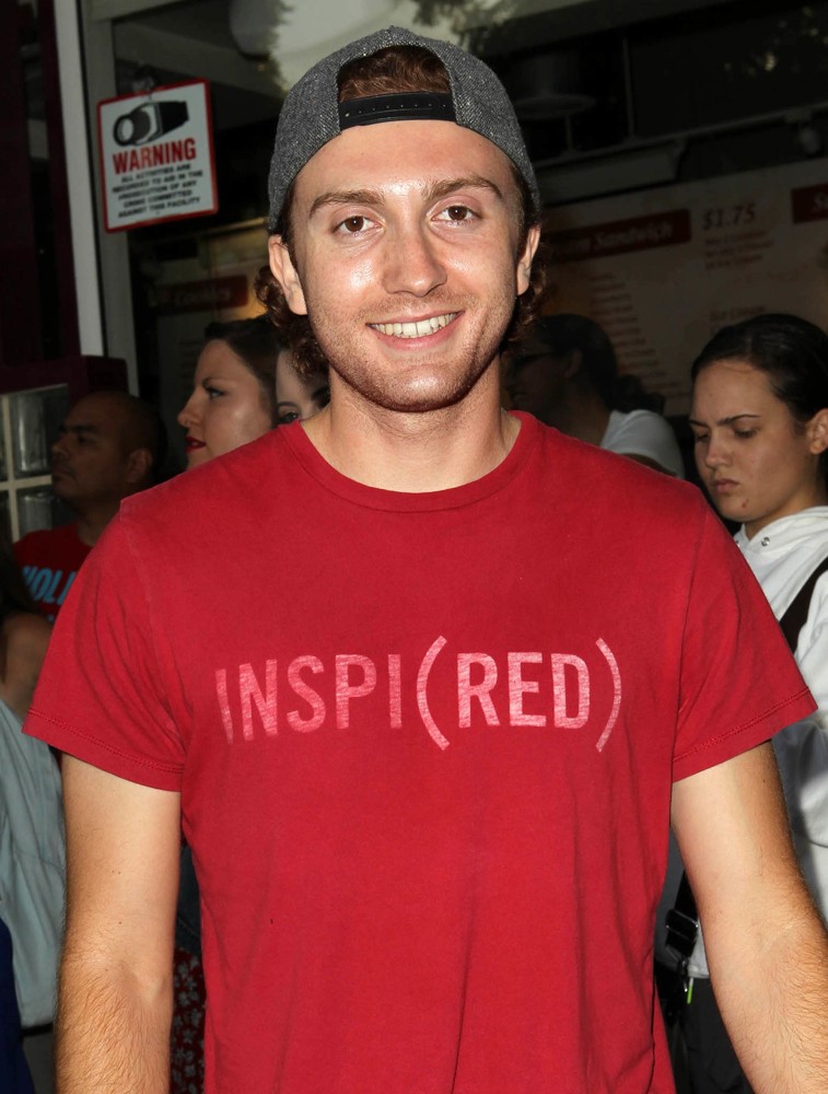 Daryl Sabara Picture 8 - Los Angeles Premiere of The To Do List
