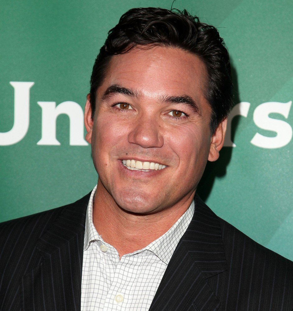 Dean Cain earned a million dollar salary - leaving the net worth at 6 million in 2018