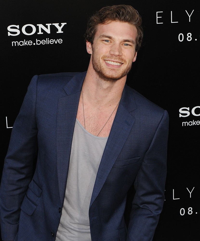 Derek Theler Picture 29 World Premiere of TriStar Pictures' Elysium