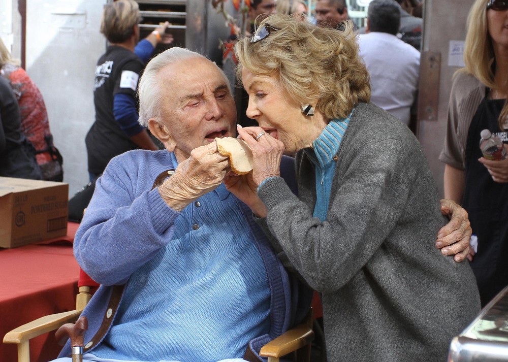 75th Anniversary of The Los Angeles Mission Serving Thanksgiving Dinner to The Homeless