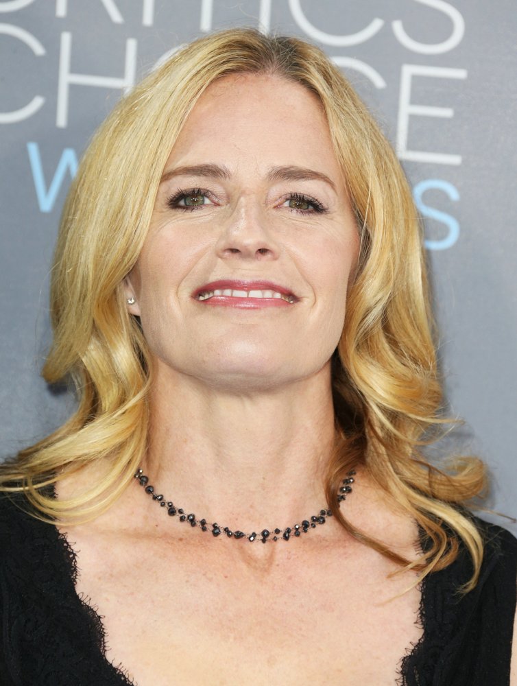 Elisabeth Shue