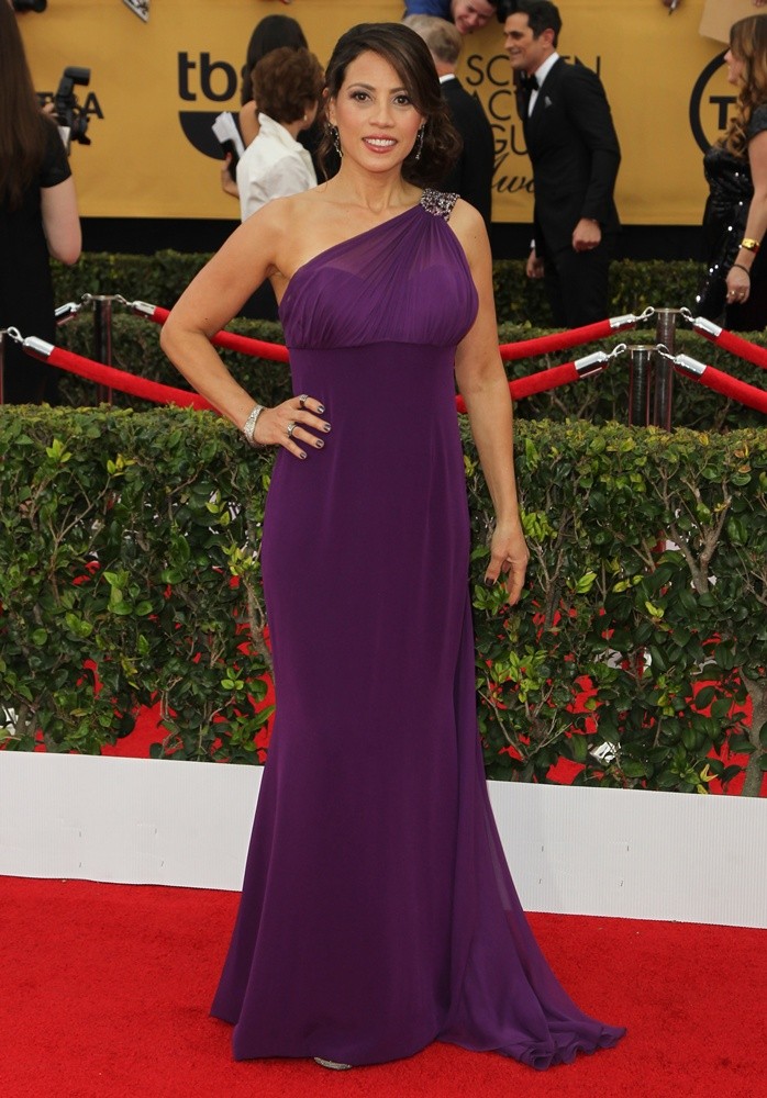 Elizabeth Rodriguez Elizabeth Rodriguez