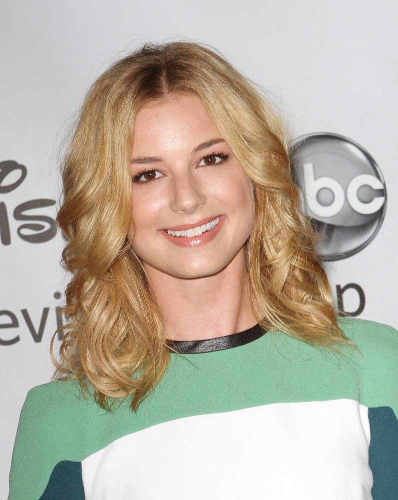 Emily VanCamp - Images Wallpaper