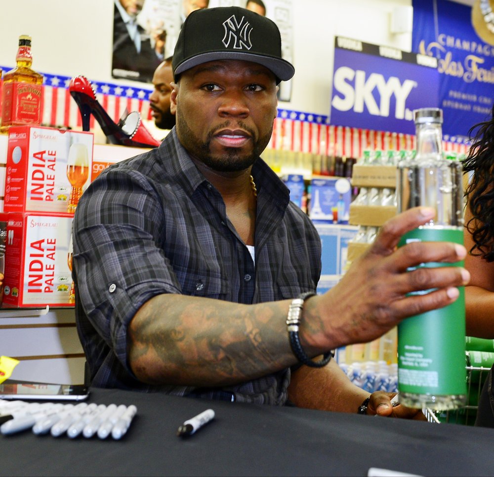 50 Cent Picture 254 50 Cent Signs An Effen Vodka Bottle