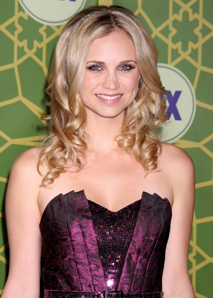 Fiona Gubelmann Picture 3 Fox 2012 All Star Winter Party Arrivals