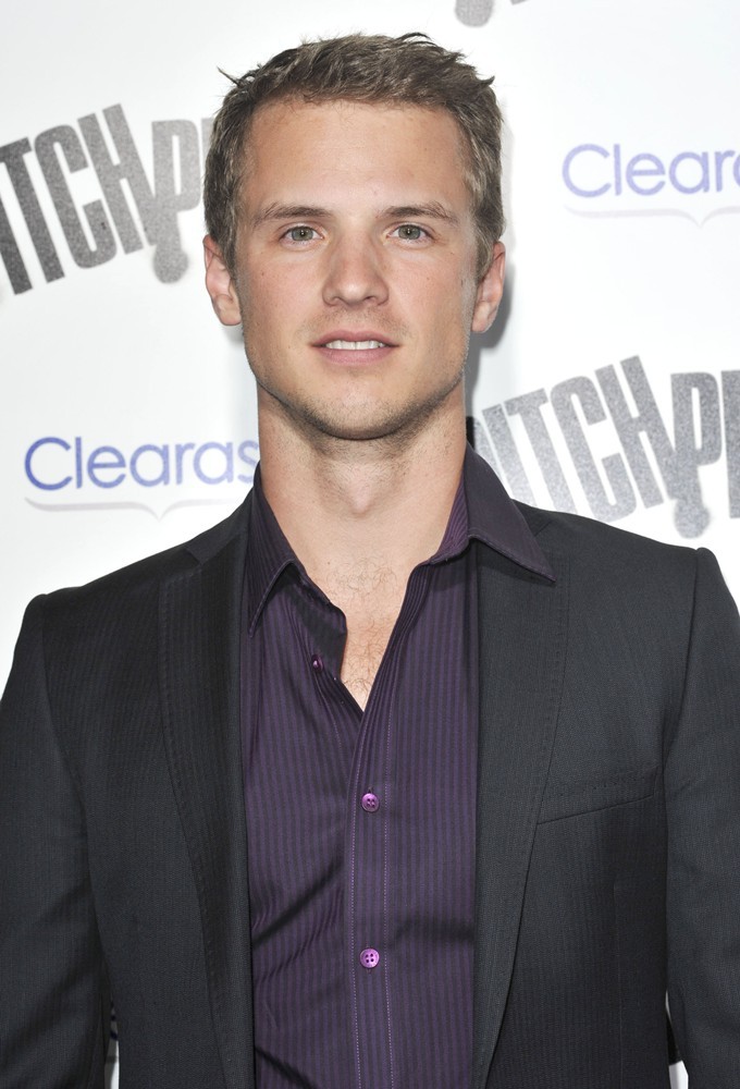 Freddie Stroma