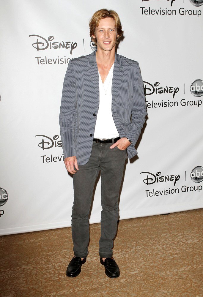 Gabriel Mann - Photo Gallery