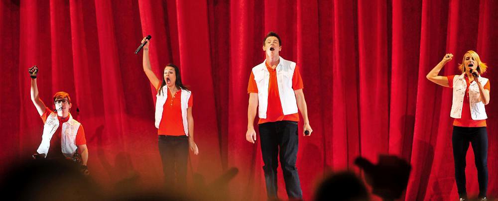 Dianna+agron+glee+live