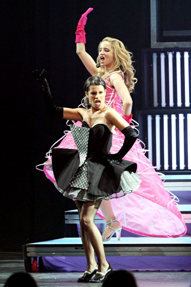 Dianna+agron+glee+live