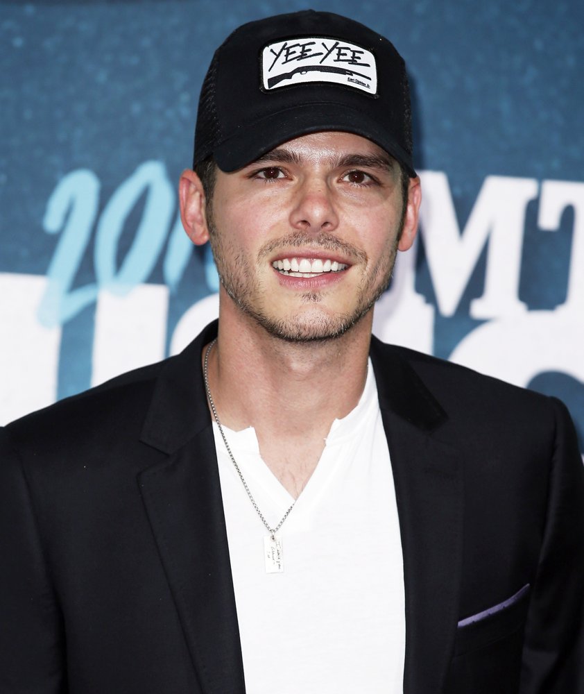 granger smith Picture 3 2015 CMT Music Awards Arrivals