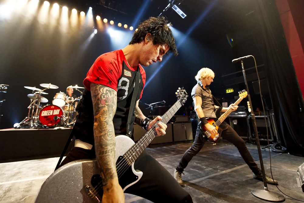 green-day-performing-live-12.jpg