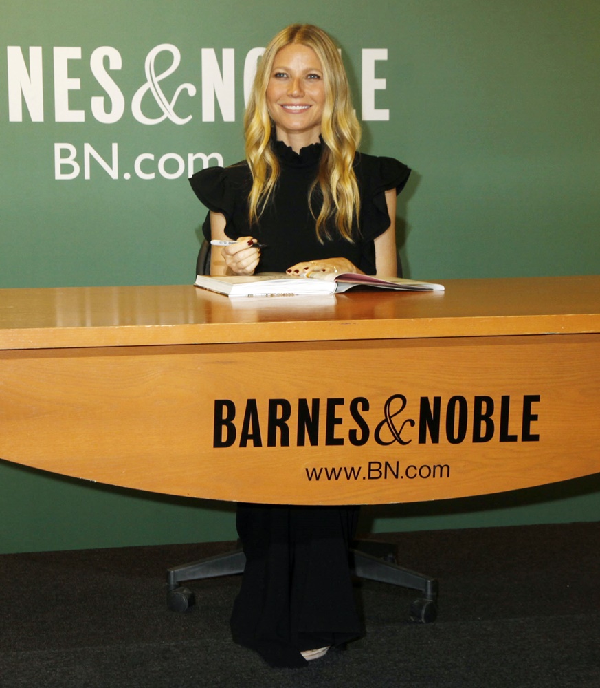 Gwyneth Paltrow Pictur... Gwyneth Paltrow Book
