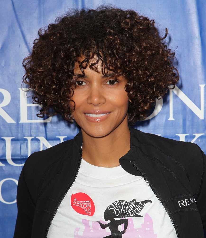halle-berry-19th-annual-eif-revlon-run-walk-03.jpg