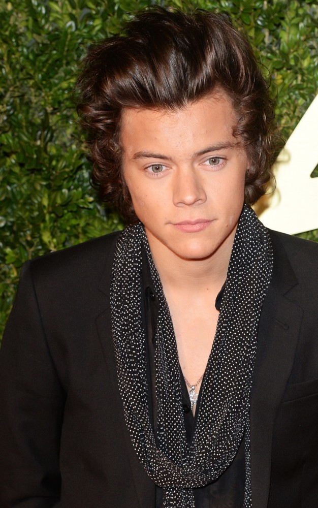 harry styles awards outfit