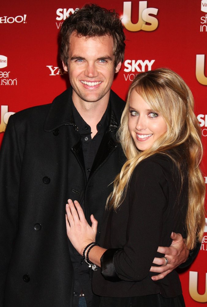 megan park tyler hilton tyler hilton picture 6 us weekly s hot hollywood 2009 megan park tyler hilton tyler hilton picture 6 us weekly s hot hollywood 2009