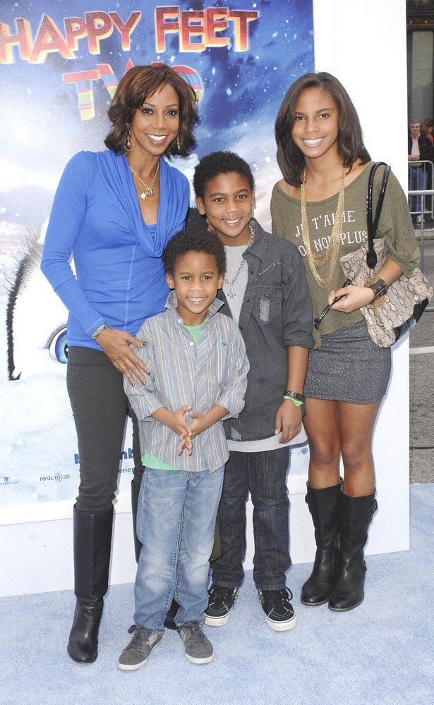 Holly Robinson Peete World Premiere of Happy Feet Two