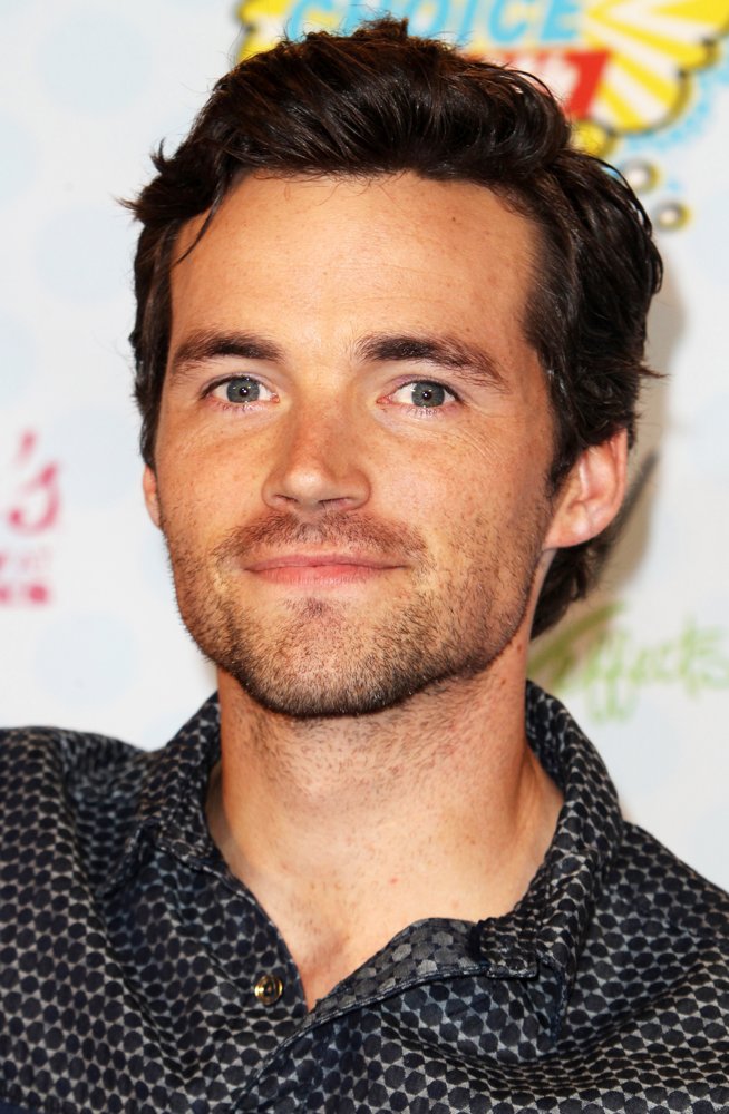 Ian Harding Picture 15 Teen Choice Awards 2014 Press Room