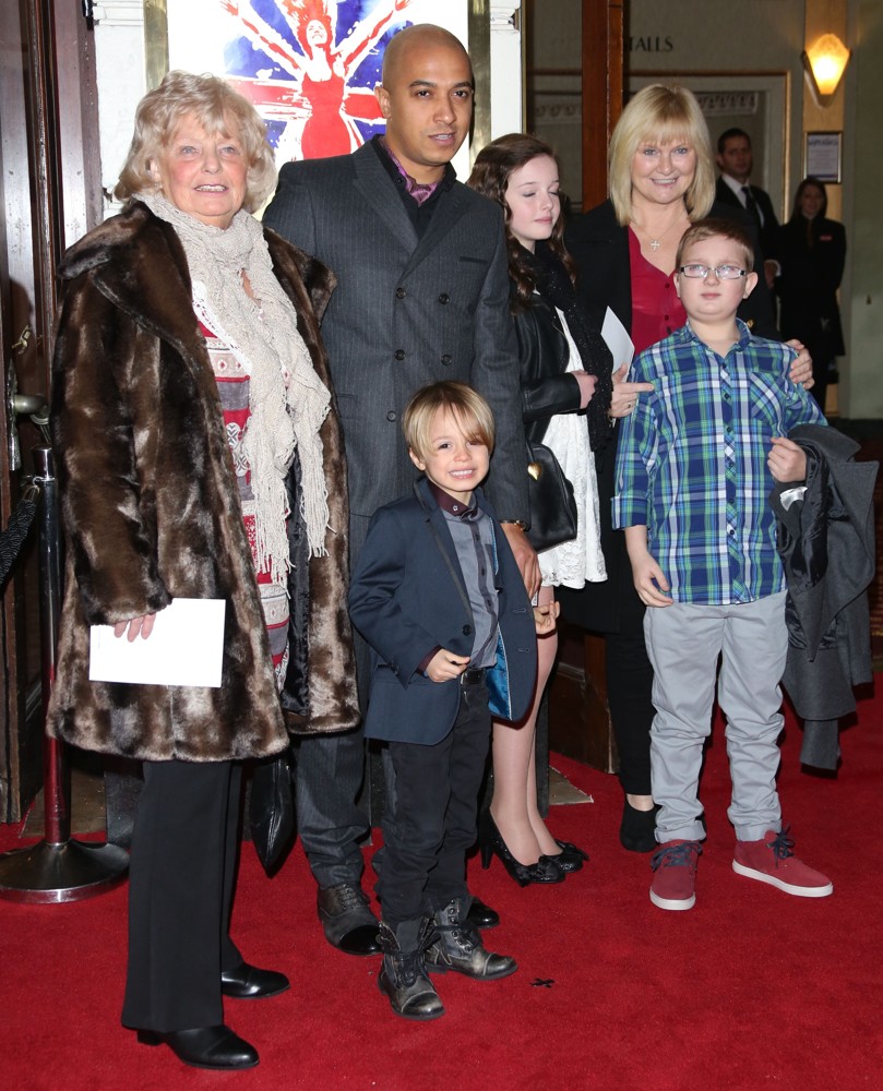 VIVA Forever Spice Girls The Musical - Arrivals
