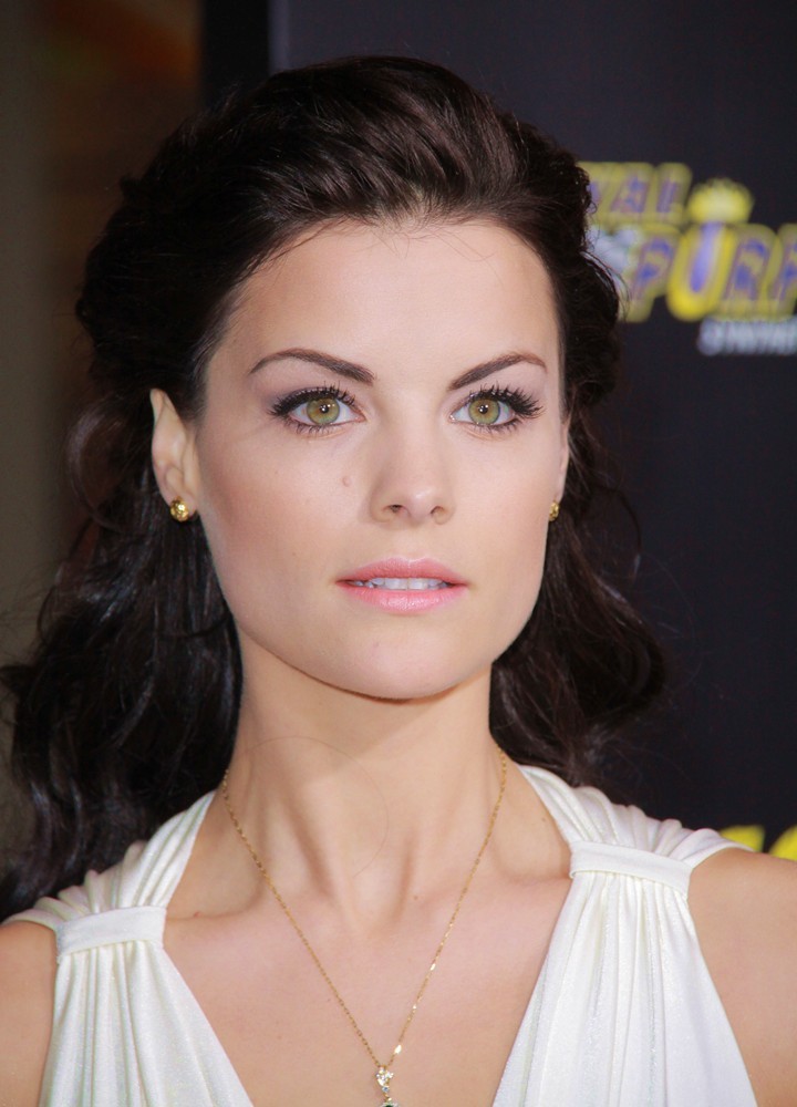 Download this Jaimie Alexander Picture picture