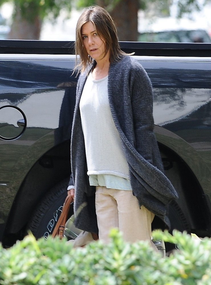 On The Set of Movie Cake Picture 12