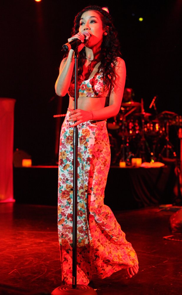 Jhene Aiko Picture 12 Enter The Void Tour with Jhene Aiko