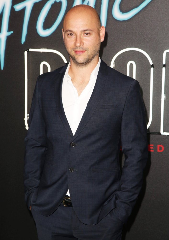 jonathan sela atomic blonde premiere picture 16 jonathan sela atomic blonde premiere picture 16