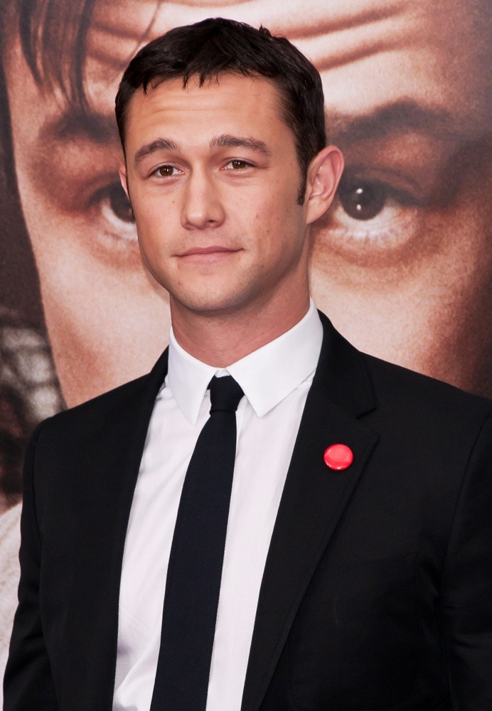 [Image: joseph-gordon-levitt-premiere-50-50-01.jpg]