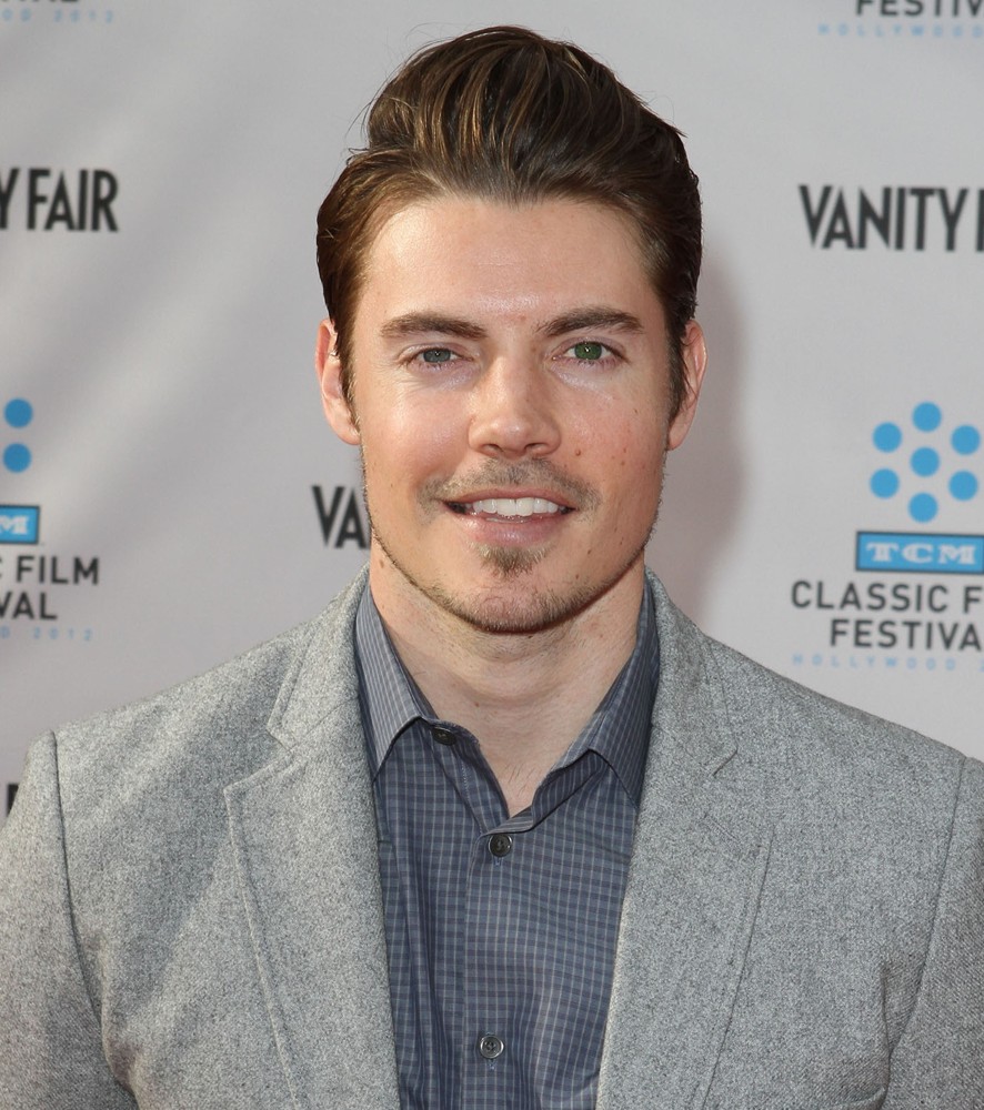 Josh Henderson - Images Gallery