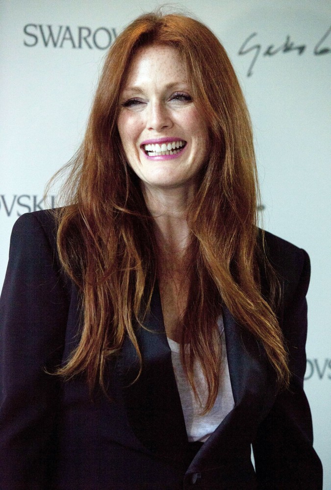 Julianne Moore Twitter